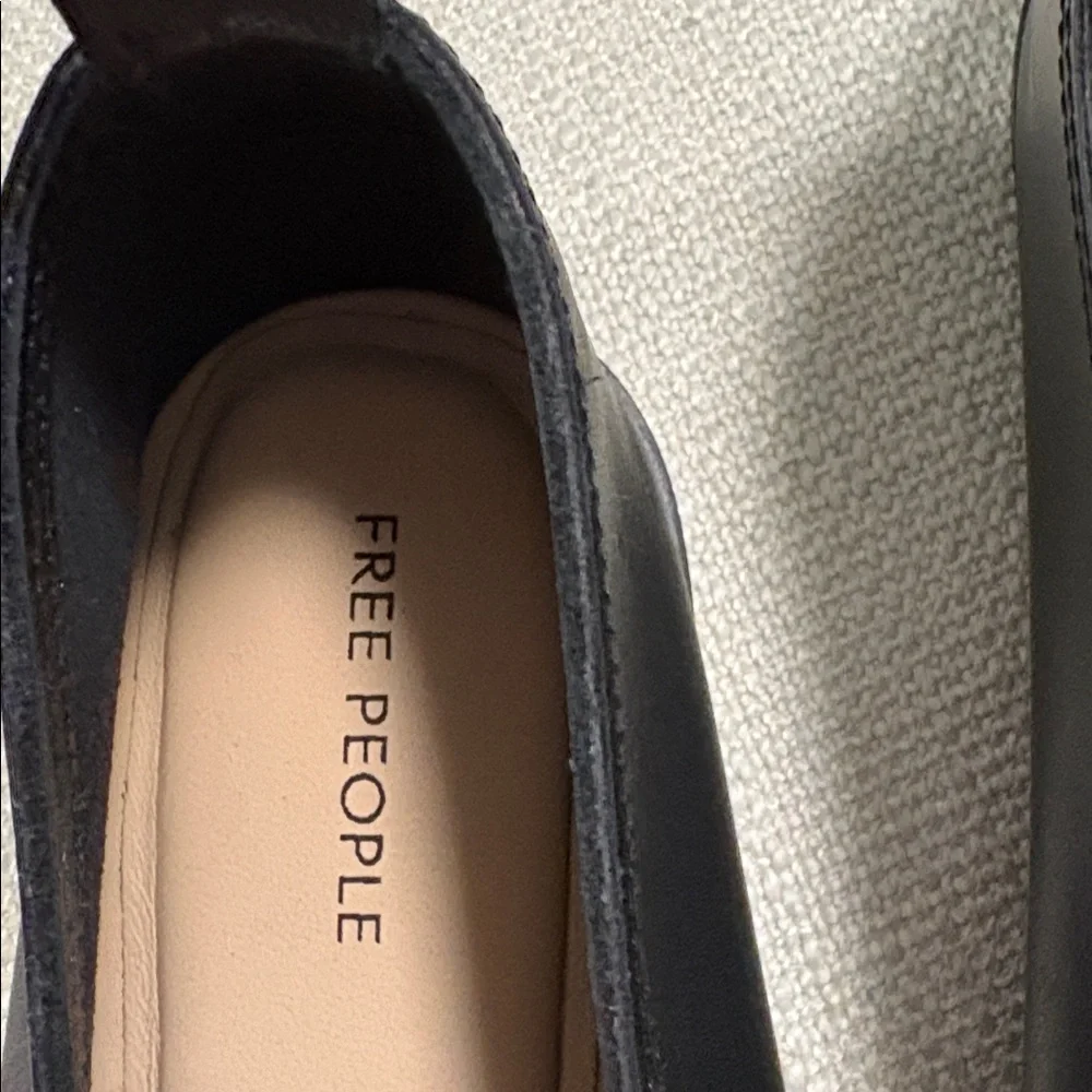 NIB FREE PEOPLE Mania Bow Ballerina Flats Black Leather. Size 8 - Picture 10 of 11